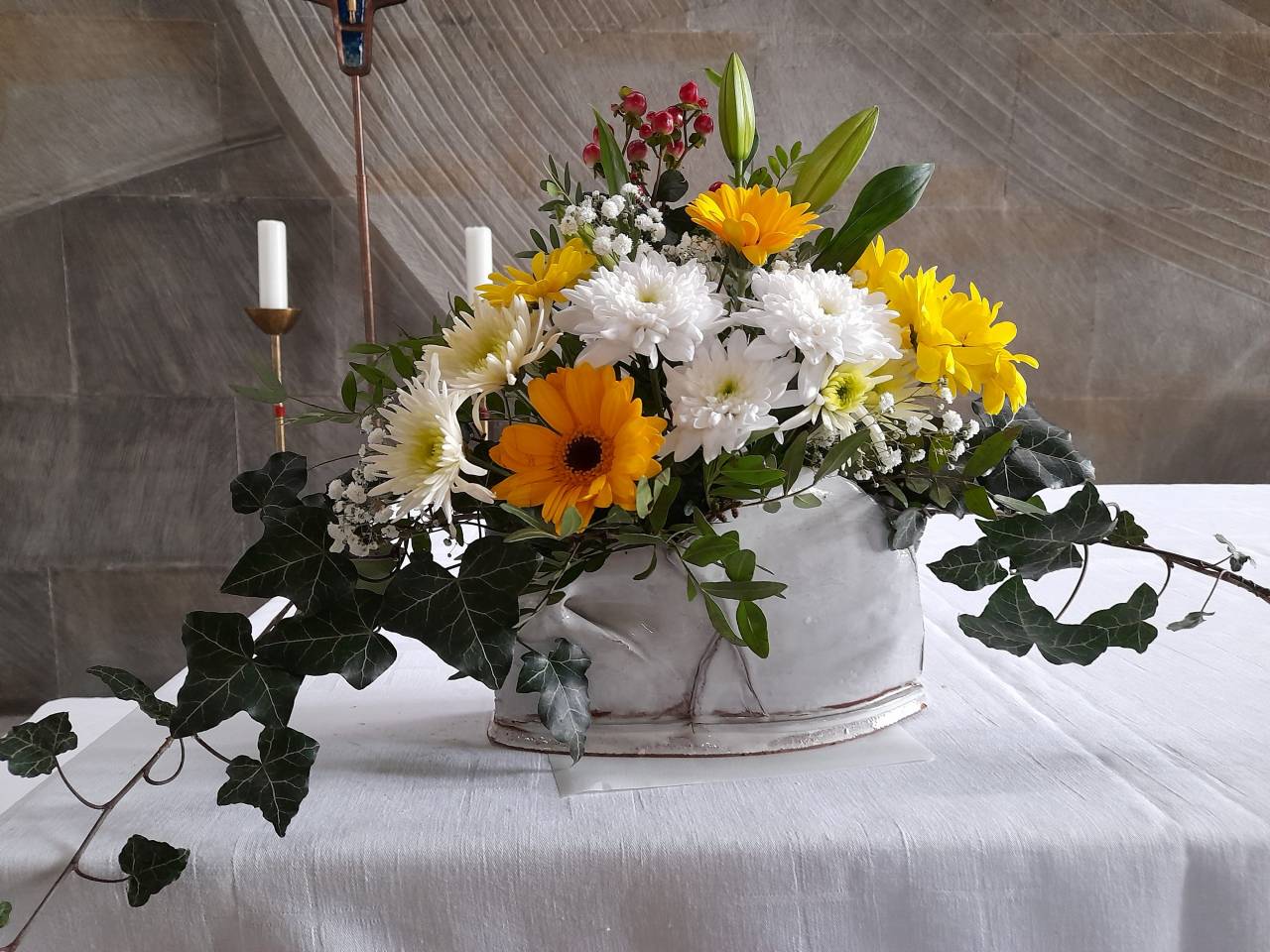 m_blumenf1 | Kath. Pfarrei Selige Märtyrer vom Münchner Platz - Liturgie - Blumenfrauen
